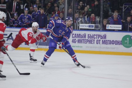 Хоккеист Антон Белов продлил контракт с петербургским СКА