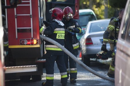 В Калининском районе Петербурга горели сразу шесть автомобилей