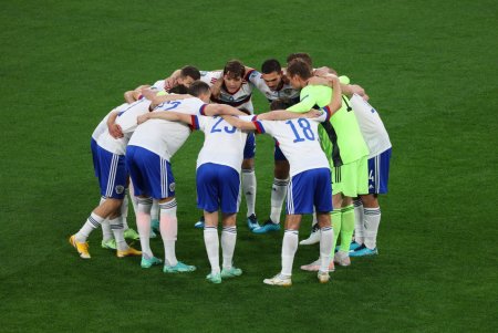 Сборная России по футболу обыграла Словакию со счётом 1:0