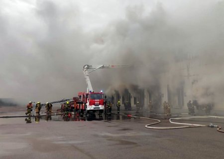 Пожар в Шушары, фото: пресс служба МЧС